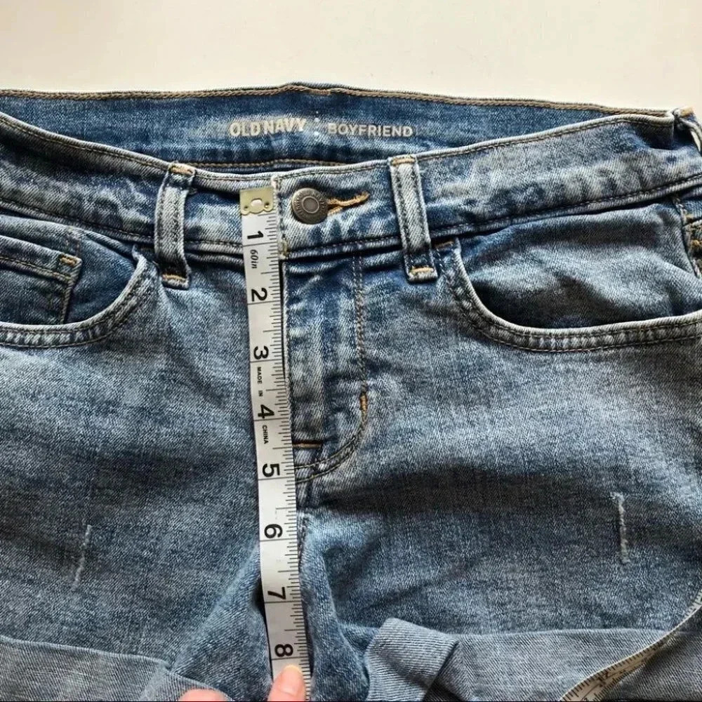 Old Navy Women's Boyfriend Fit Rolled Cuffed Mild Distressing Size 0 - Picture 10 of 15